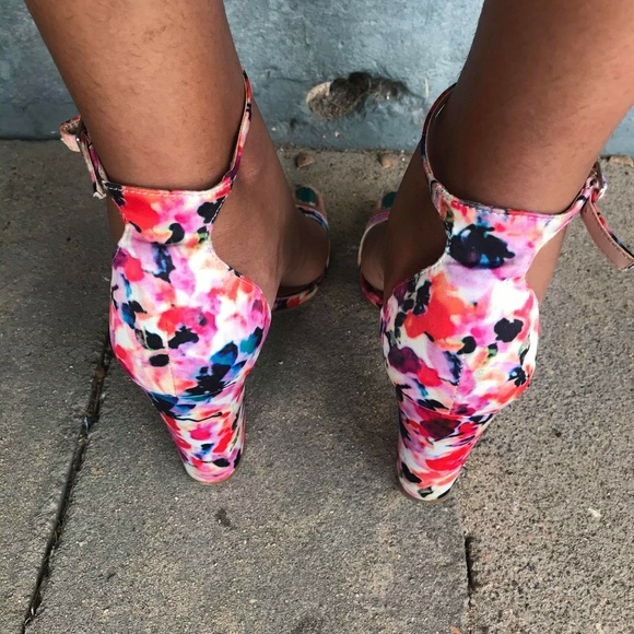 Beella Heels - Picture 3 of 4